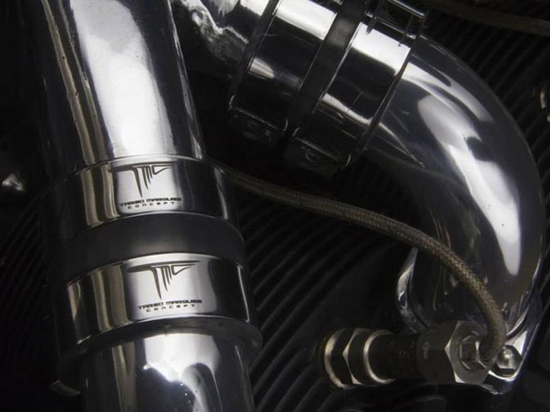 دراجة بخارية شبيهة بآلات ترون: تعمل بمحرك طائرة ومن تصميم سائق سباق برازيلي